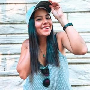 Meet your Posher, Corina